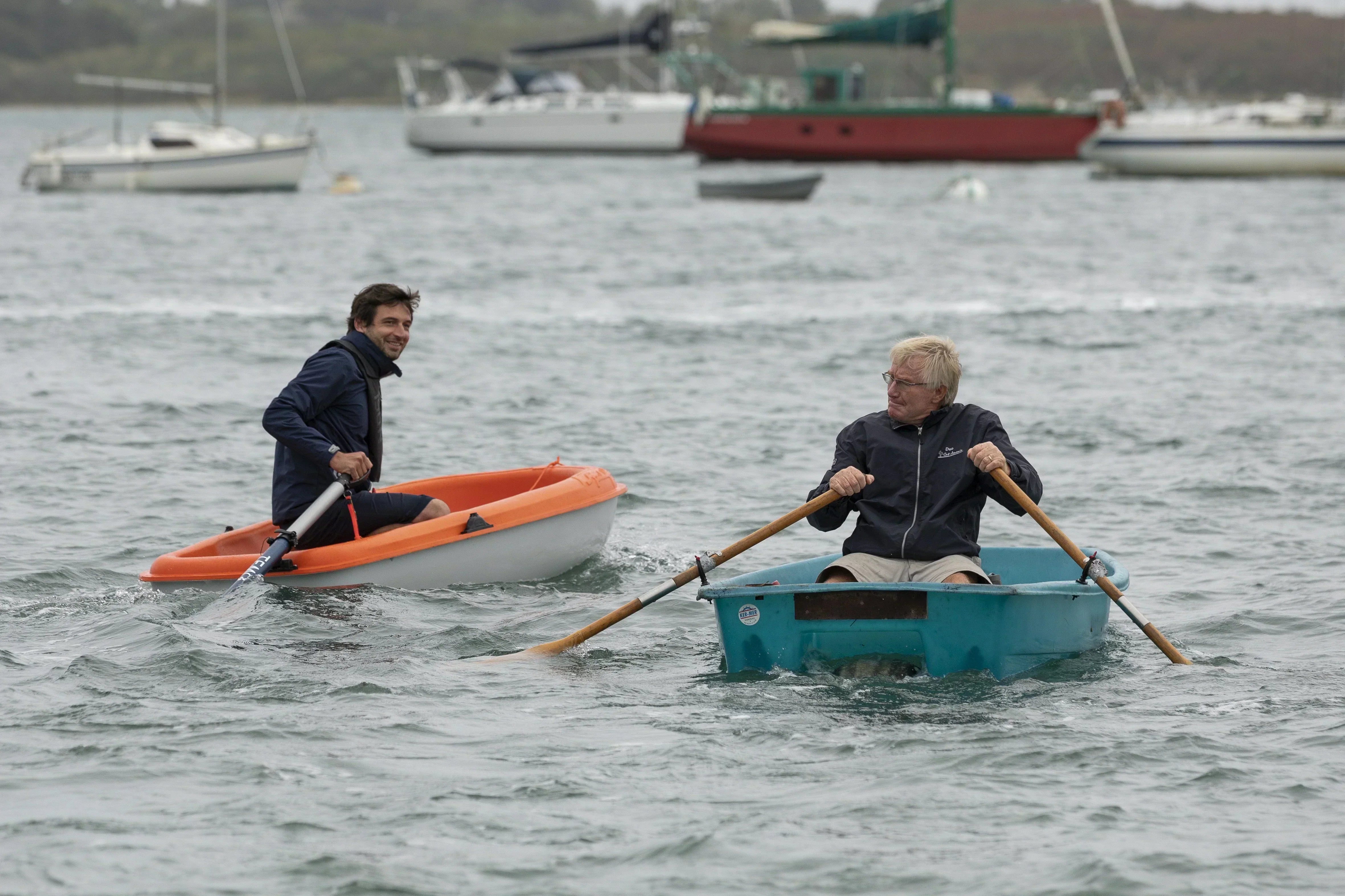 TEMO·450 lectric outbard versus oars