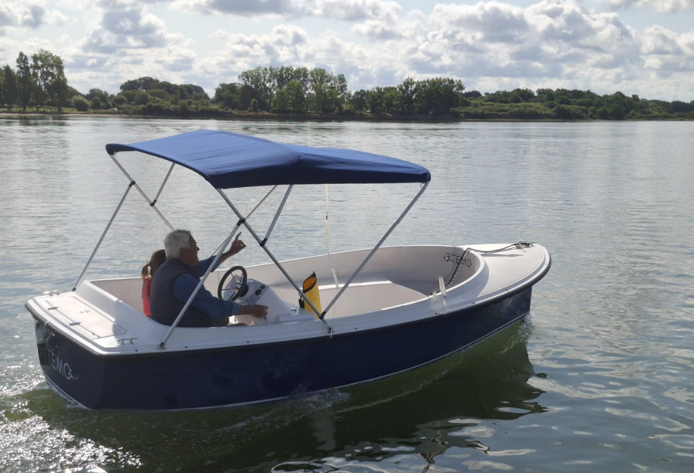 Bateau sans permis motorisé par TEMO