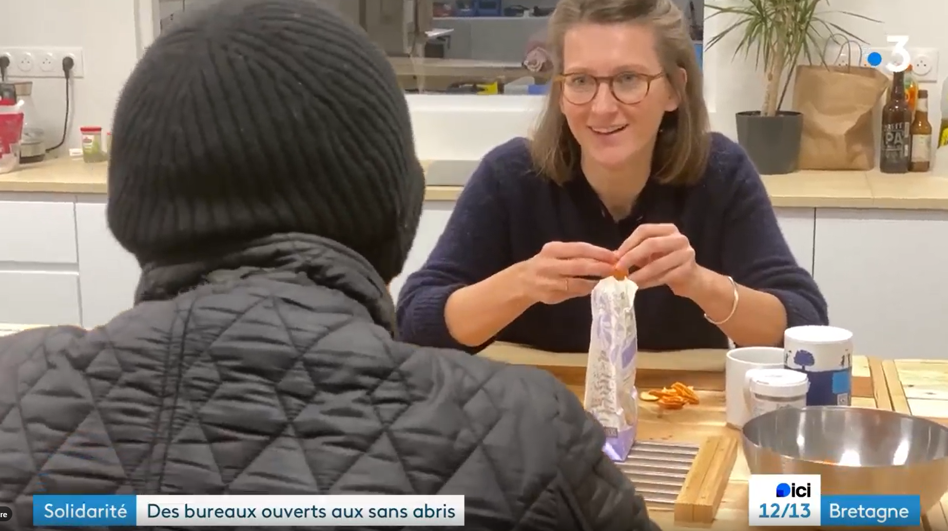 Video laden: <p> TEMO engagiert sich auch sozial, insbesondere durch seine Beteiligung an der Vereinigung <strong>Les</strong> <strong>Bureaux du Cœur</strong> , indem es seine Räumlichkeiten abends und an Wochenenden Obdachlosen zur Verfügung stellt.</p>