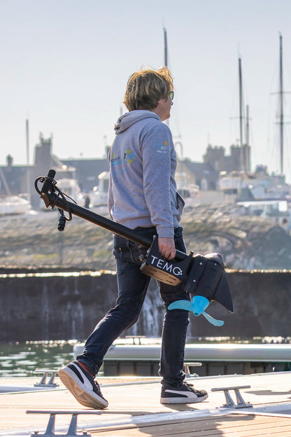 Moteur OUTPOD·1000 porté à la main.