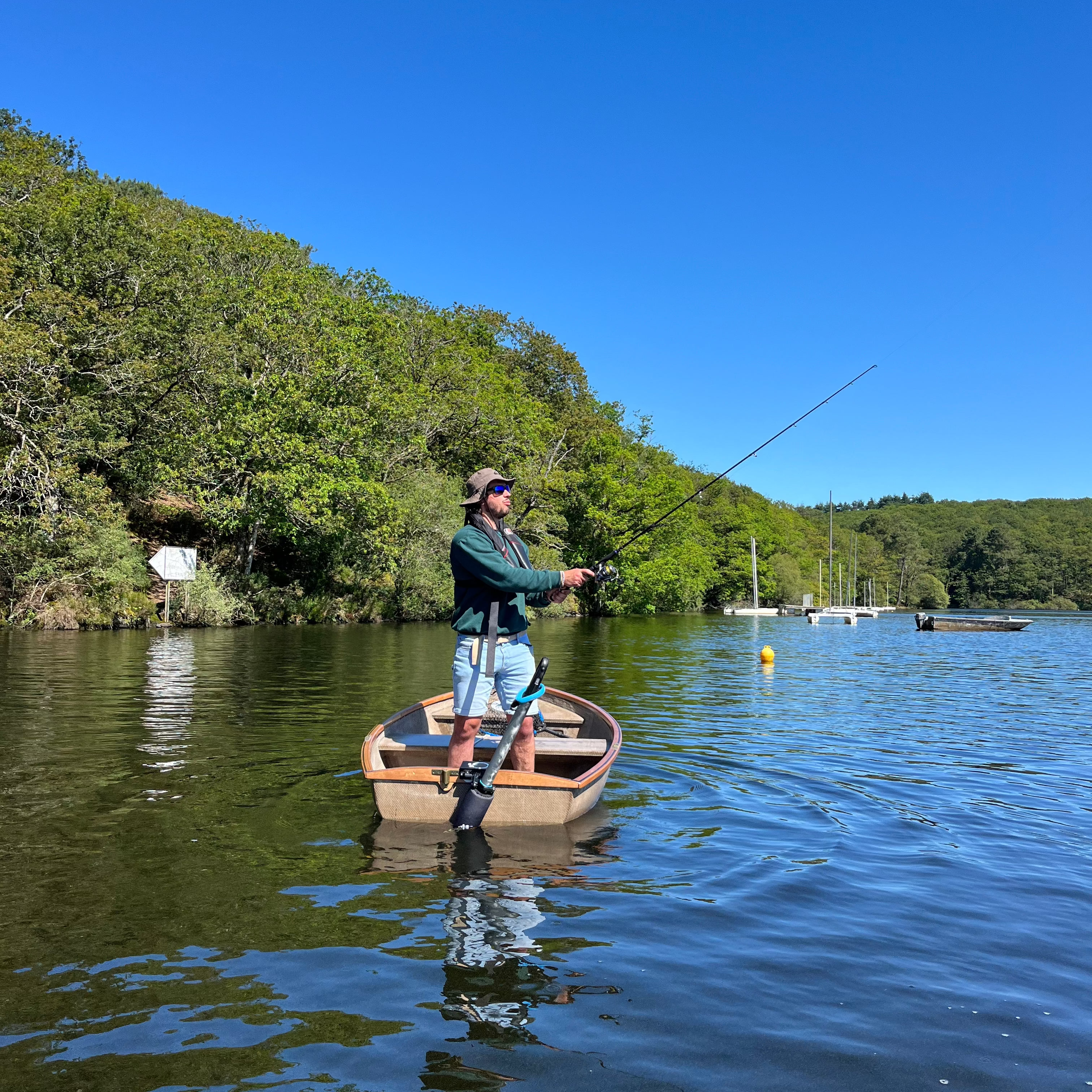 Moteur électrique pour la pêche