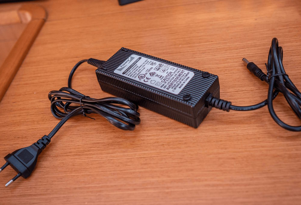 TEMO·450 220v charger